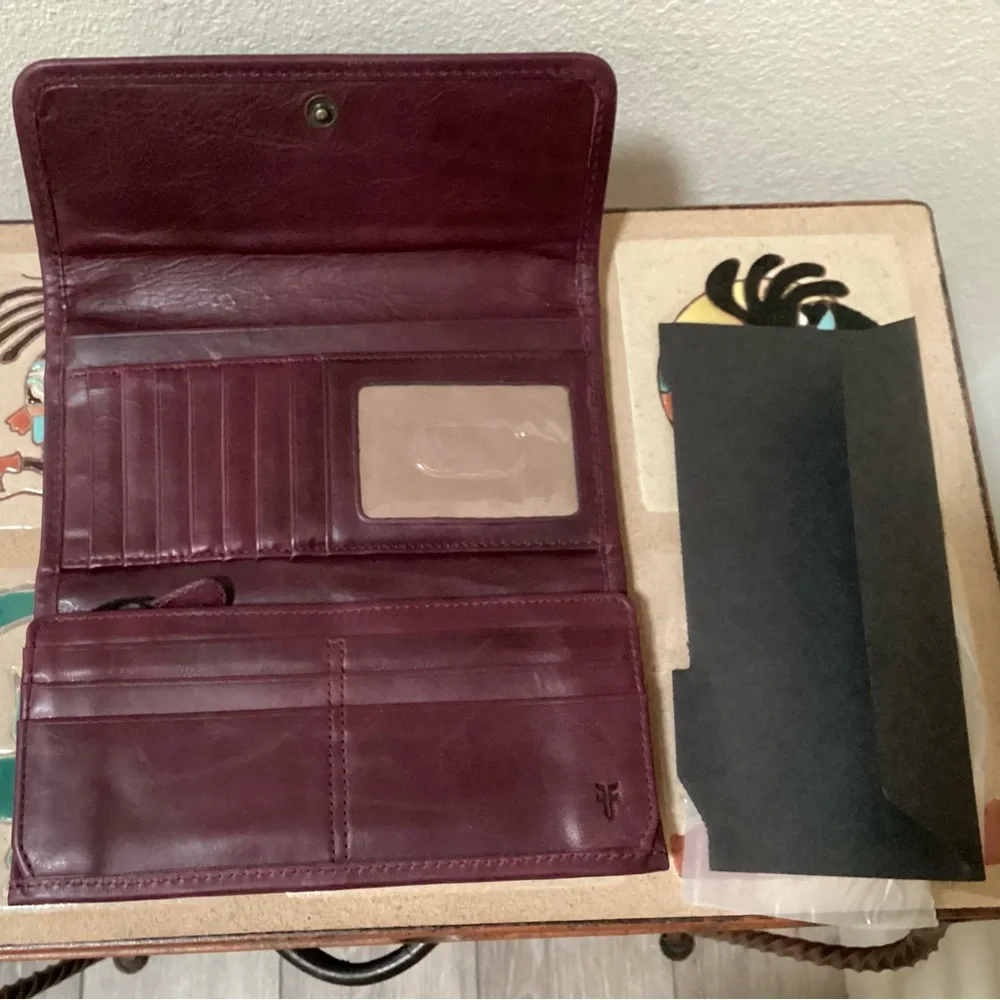RARE Frye (Deborah) Studded Handbag with Wallet, Dusty Wine - Picture 10 of 16
